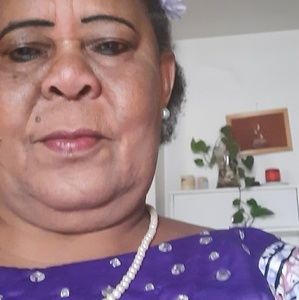 Meet your Posher, Amina